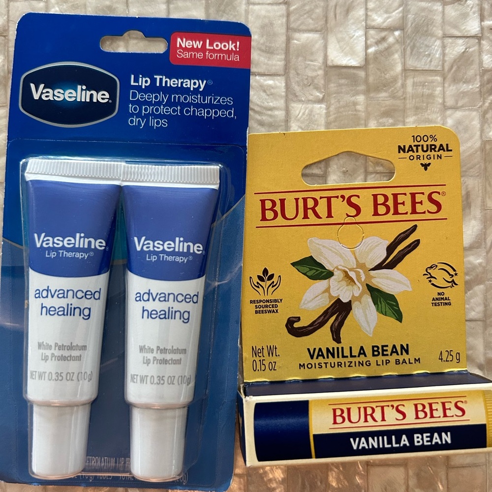Burt's Bees Vanilla Bean Lip Balm - Cream with free gifts!